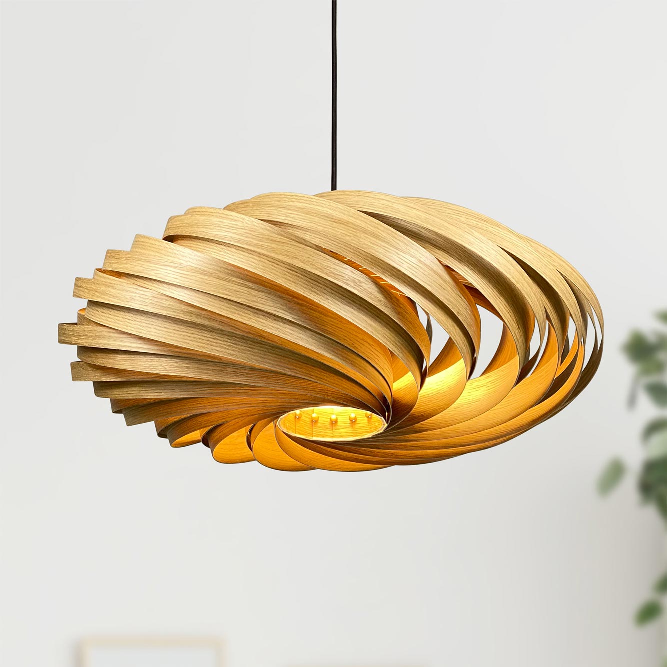 Veneria Hängeleuchte aus Eichenholz, spiralförmiges Design, moderne Pendelleuchte für Wohnzimmer und Esszimmer.