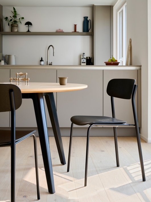 S 243 / S243 Stahlrohr Stuhl Thonet