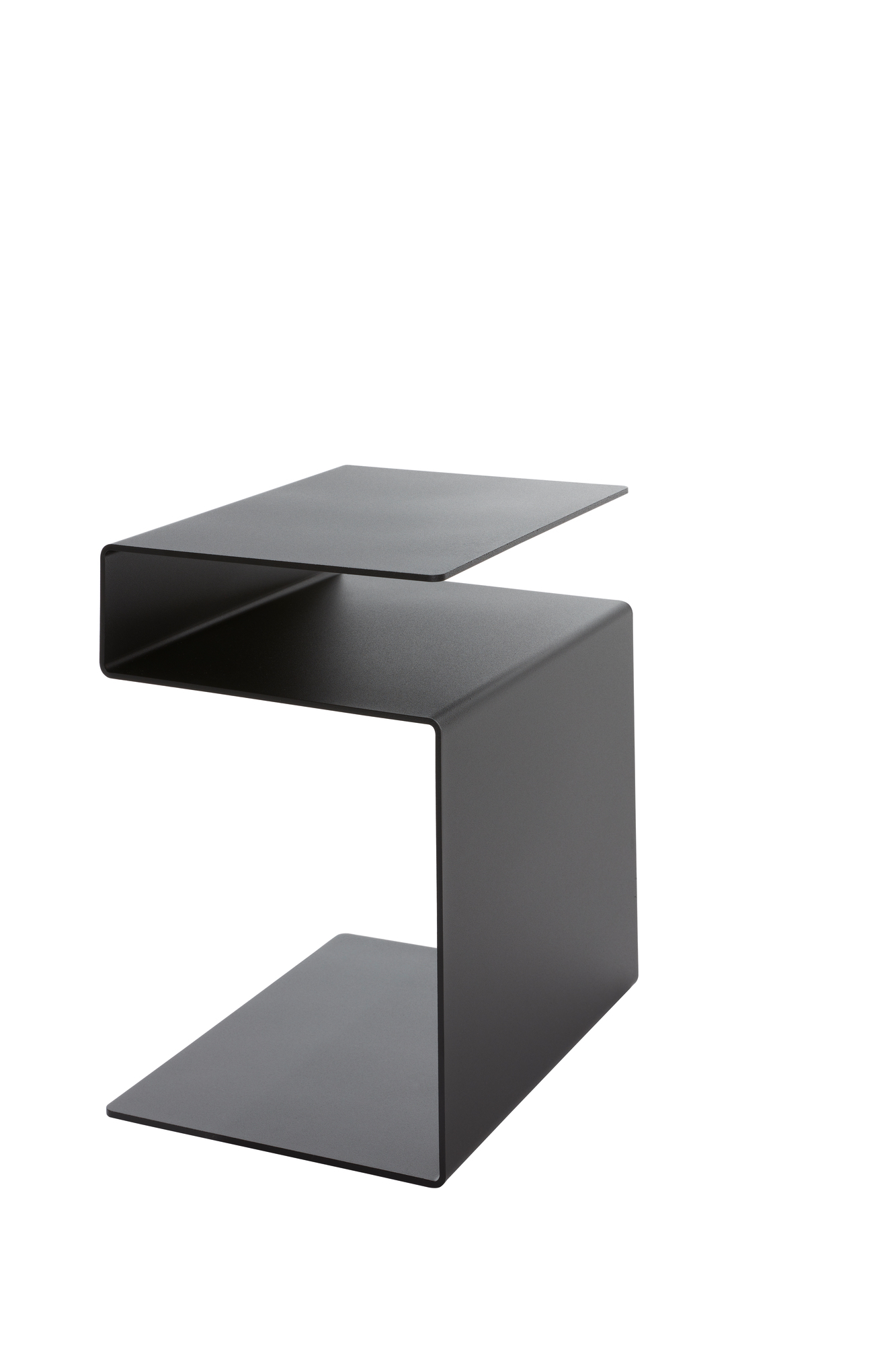 Schwarzer Huk Beistelltisch von Müller Möbelwerkstätten: Moderner, minimalistischer Nachttisch oder Ablagetisch für Wohnzimmer und Schlafzimmer.