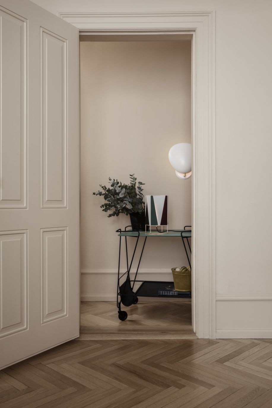 Grossman Cobra Wandleuchte Gubi