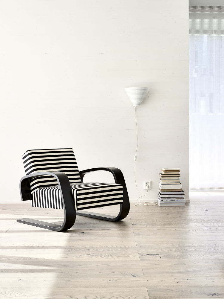 A910 Wandleuchte Artek