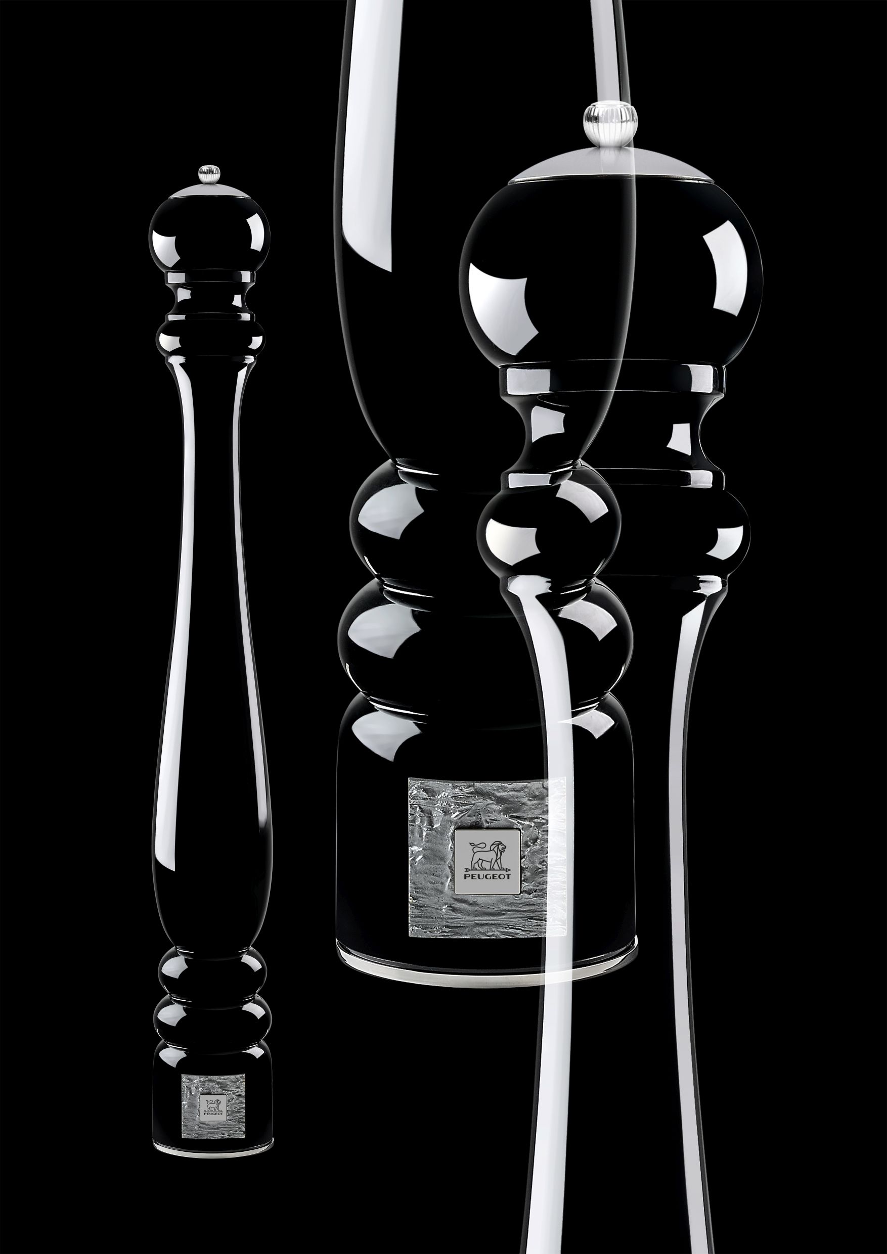 Schwarze Paris Prestige Pfeffermühle von Peugeot, 110 cm groß, für stilvolles Würzen.