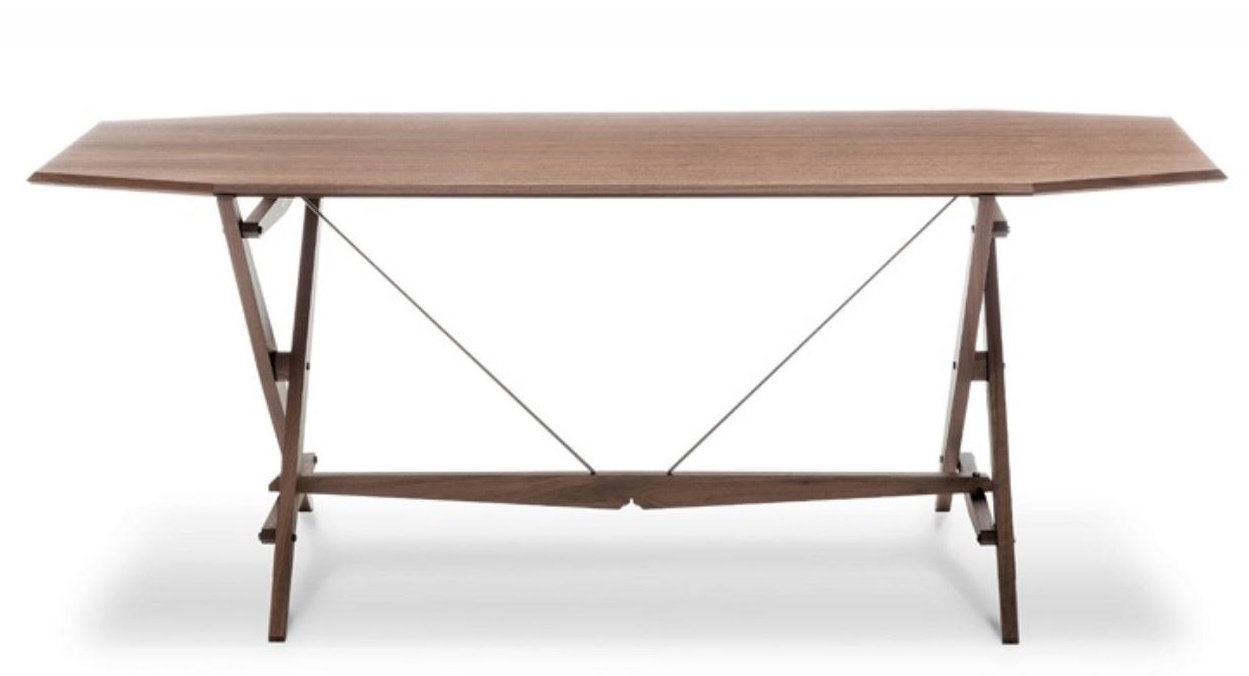 833 Cavalletto Esstisch aus amerikanischem Nussbaum von Cassina, modernes Design mit Holzgestell.