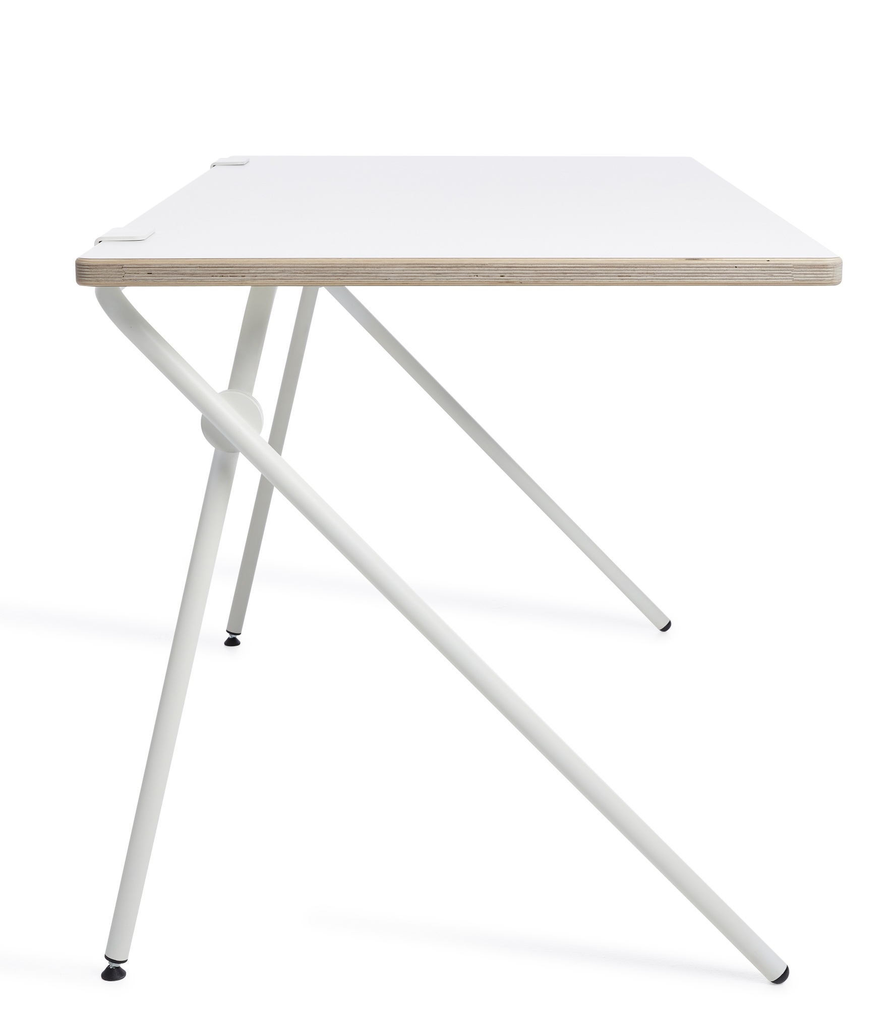 Weißer Plato Klappsekretär / Schreibtisch mit hellem Holzrand und weißen Metallbeinen. Moderner, minimalistischer Stil.