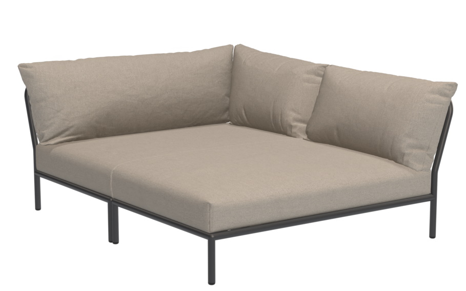 Houe Level Cozy Corner Outdoor Sofa mit beigen Kissen und schwarzem Rahmen.