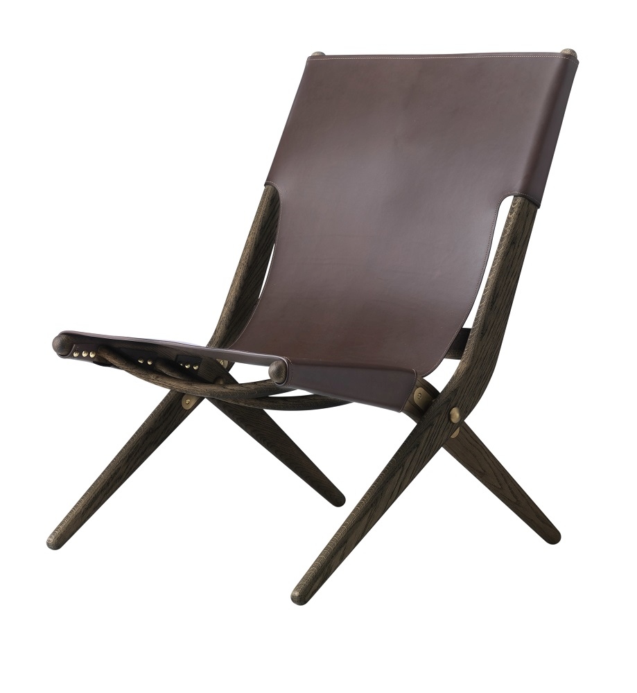 Saxe Chair: Brauner Ledersessel mit braun gebeiztem Eichenholzgestell von Audo, moderne Designermöbel.