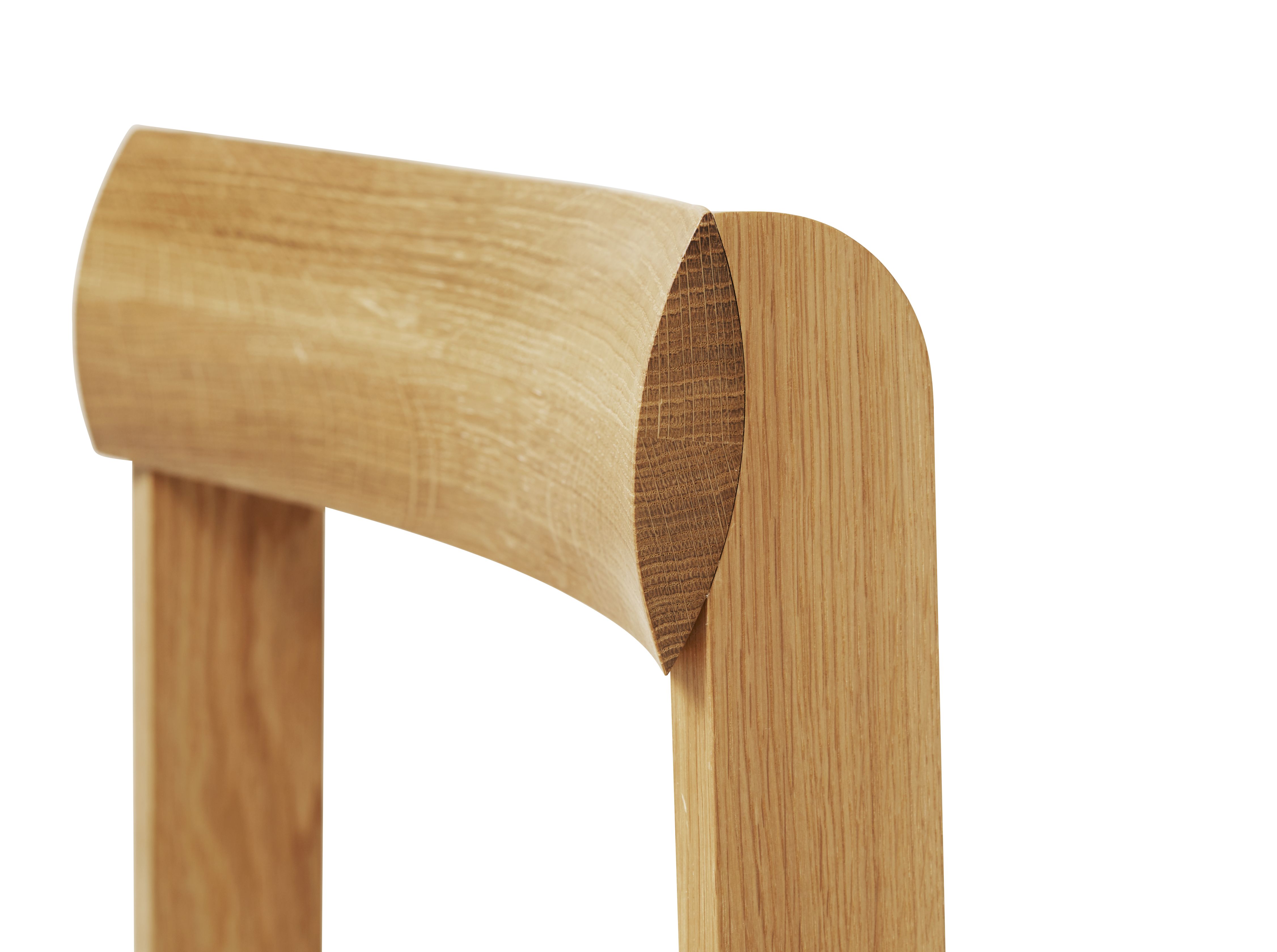 Detailaufnahme des Blueprint Stuhls von Form & Refine: Eiche, Holzstuhl, Möbeldesign.