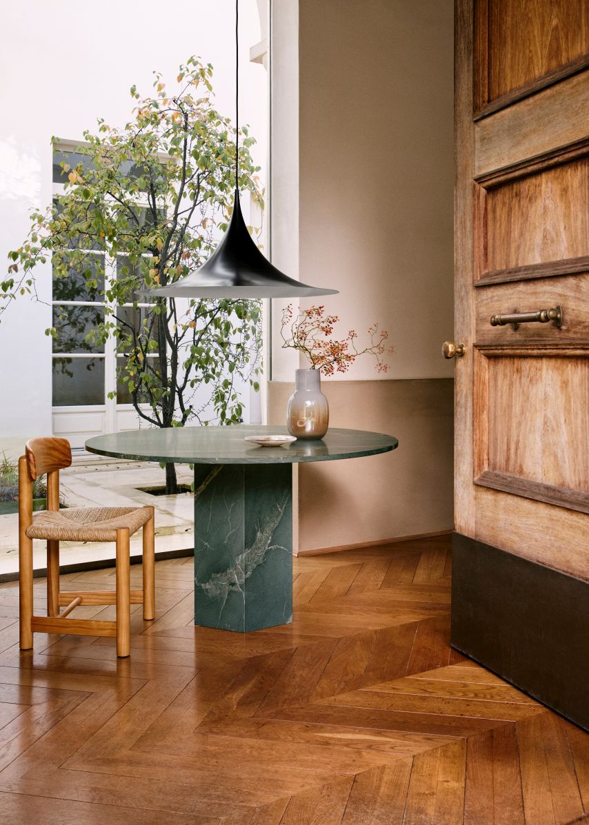 Epic Outdoor Esstisch Ø130cm Gubi