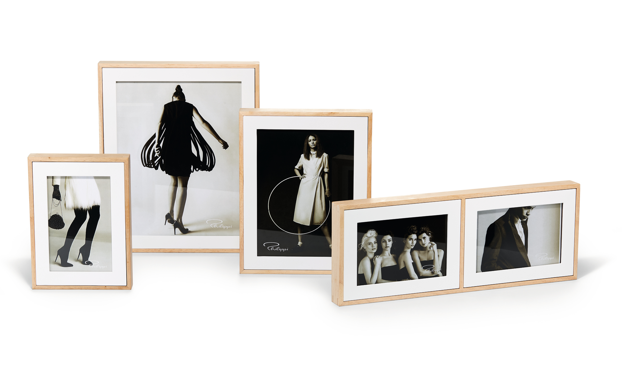 Philippi Fashion Bilderrahmen: Fünf Holzrahmen mit Schwarz-Weiß-Fotografien, ideal für stilvolle Wanddekoration.