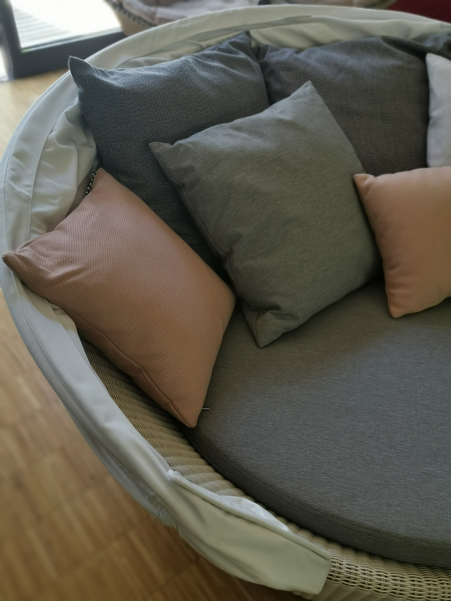 Orbit Loveseat Sofainsel mit Verdeck Dedon AUSSTELLUNGSSTÜCK