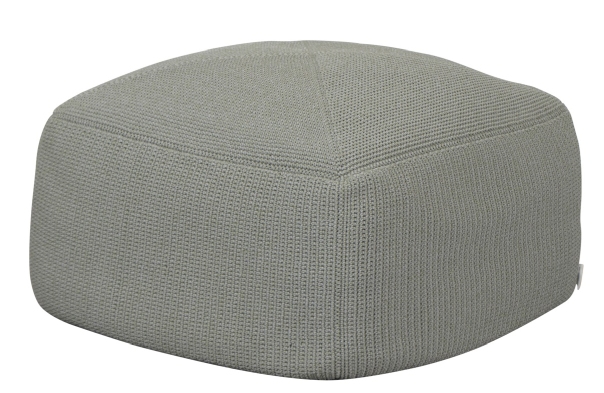 Quadratischer, grauer Outdoor Hocker von Cane-Line. Gemütlicher Sitzhocker für Garten, Terrasse und Balkon.