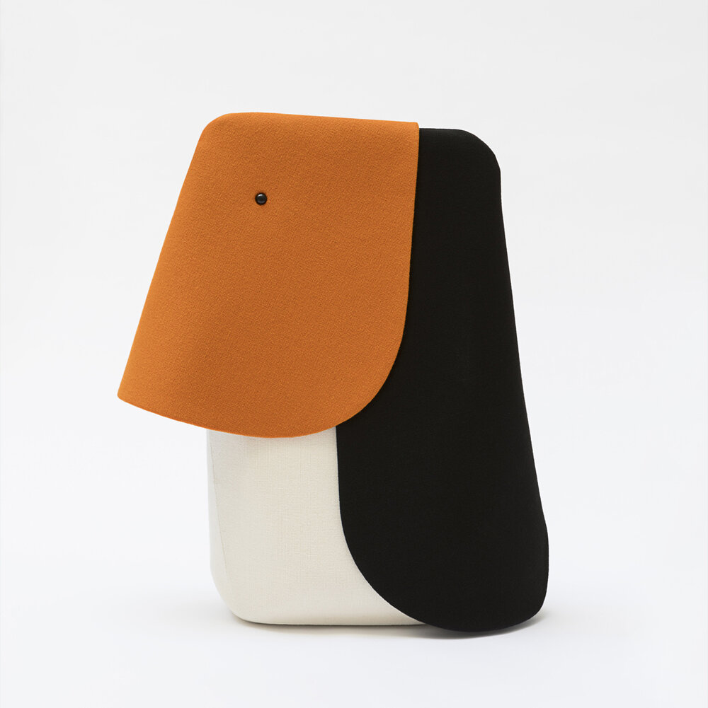 Zoo Collection Toucan Sitzkissen von EO Denmark, großes, farbenfrohes Bodenkissen in Form eines Tukans.