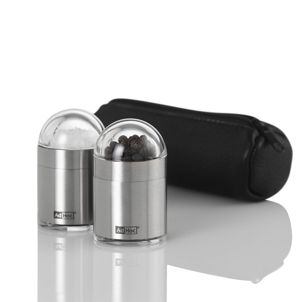 AdHoc PEKNICK ToGo Set: Edelstahl Pfeffer- und Salzmühle mit schwarzem Etui.