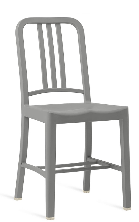 Grauer 111 Navy Chair Stuhl von Emeco: Moderner Designstuhl aus recyceltem Kunststoff für Esszimmer und Küche.