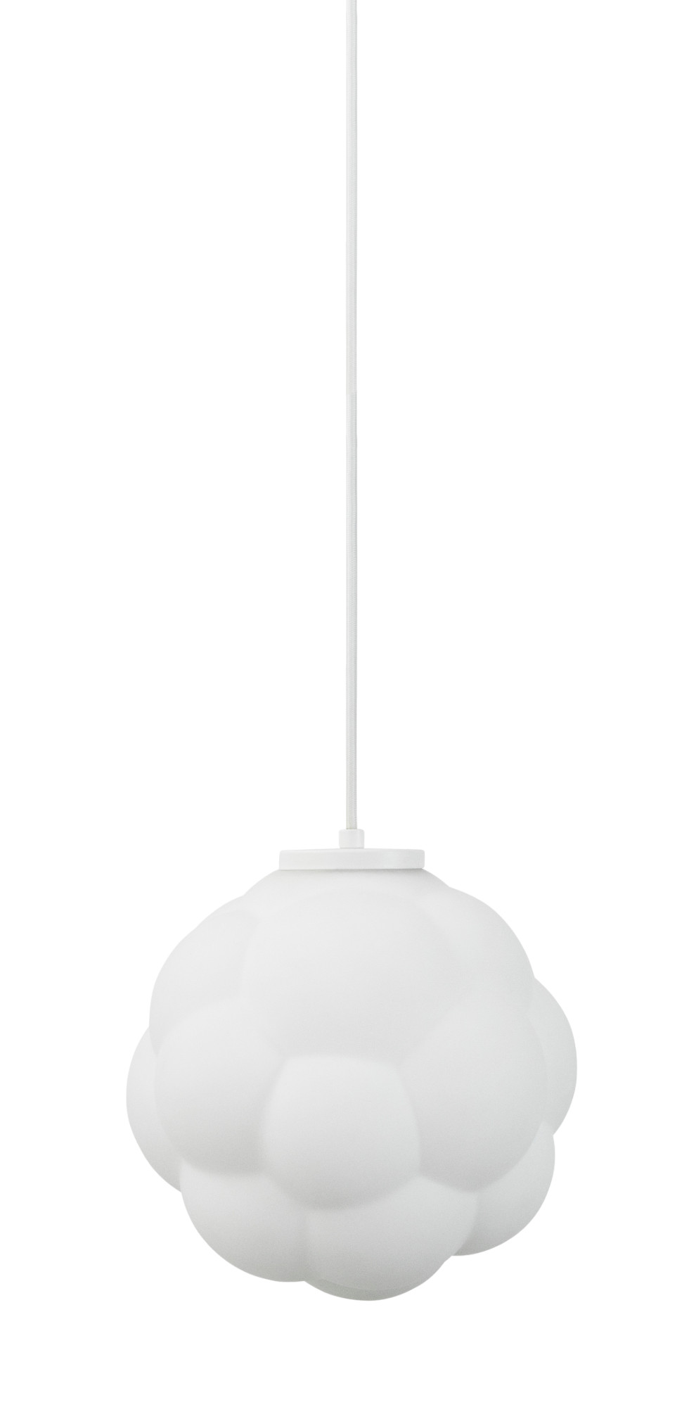 Weiße Bubba Pendelleuchte von Normann Copenhagen, moderne Hängelampe mit diffuser Beleuchtung.