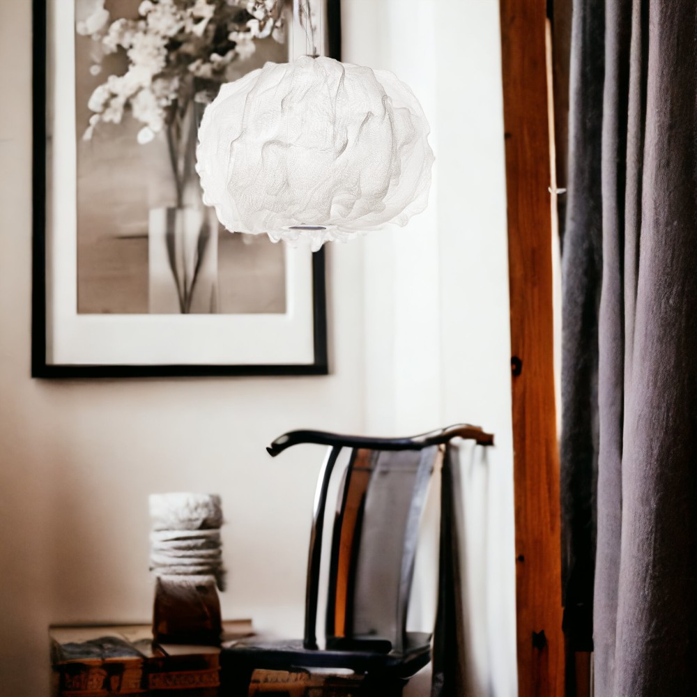 Weiße Nuée Pendelleuchte von Foscarini, moderne Hängelampe für Wohnzimmer und Esszimmer.