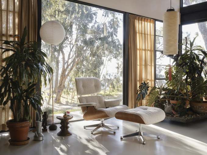 Eames Lounge Chair & Ottoman Sessel NUSSBAUM / NUBIA ANTHRAZIT/SCHWARZ Vitra EINZELSTÜCK