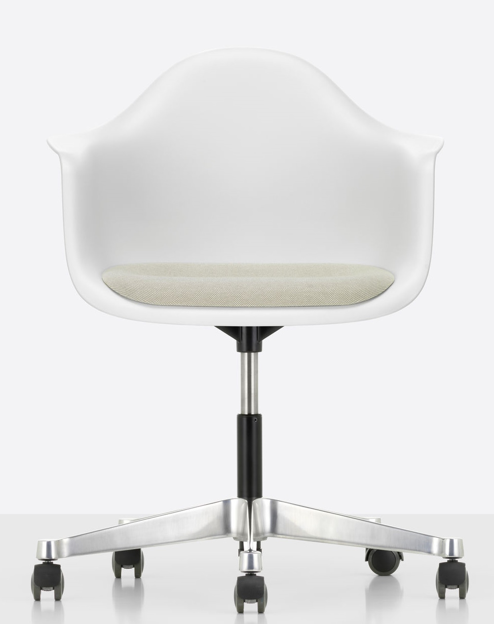 Eames Plastic Arm Chair PACC mit Sitzpolster Vitra