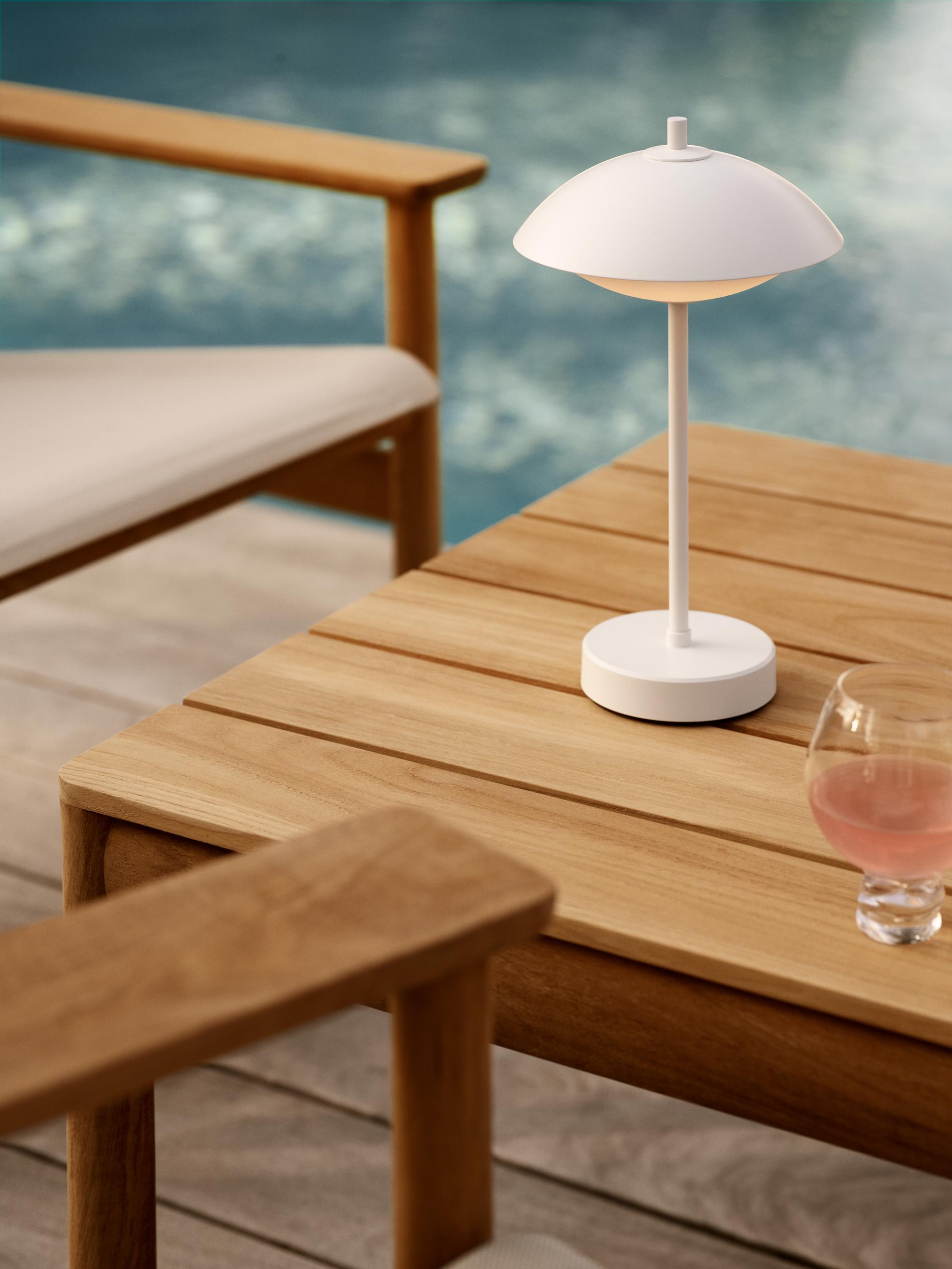 Clam Portable Tischleuchte Akkuleuchte Fritz Hansen