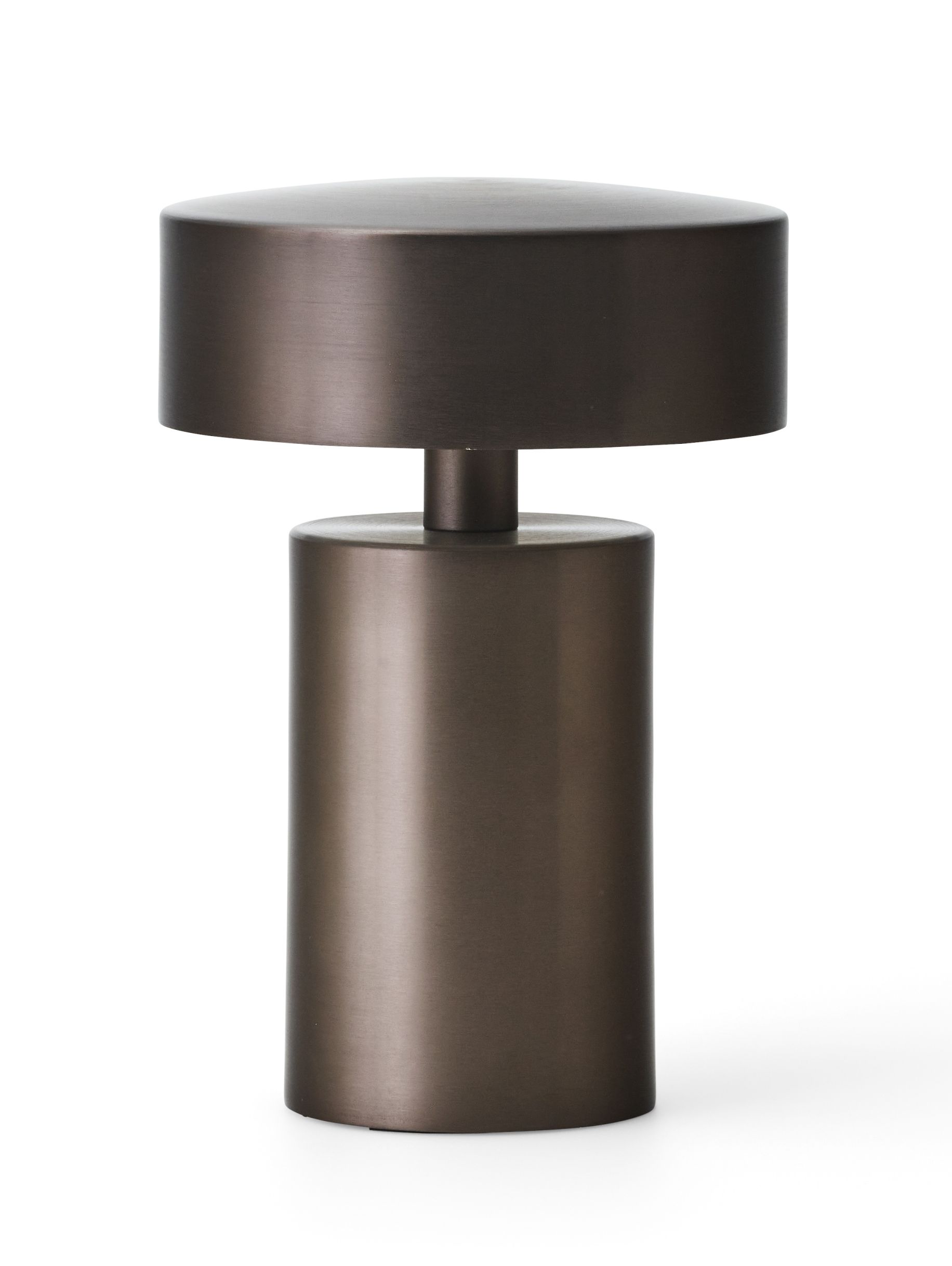 Nahaufnahme der Audo Column Tischleuchte in Bronze, tragbar und dimmbar.