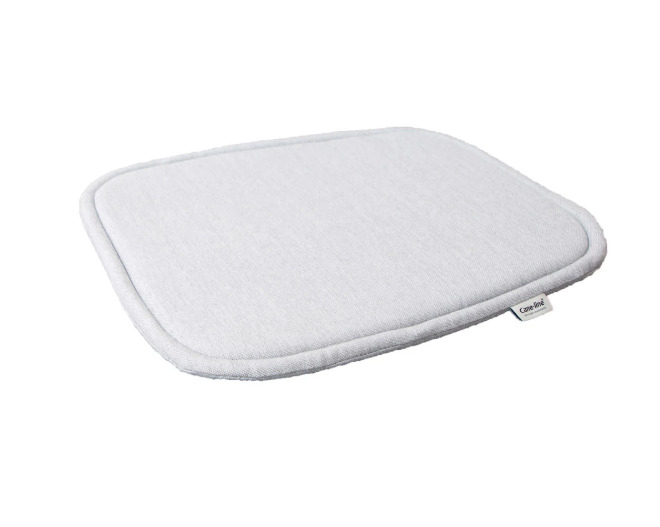 Hellgraues Blend Sitzkissen von Cane-Line für Outdoor Sessel, bequeme Sitzauflage für Gartenmöbel.