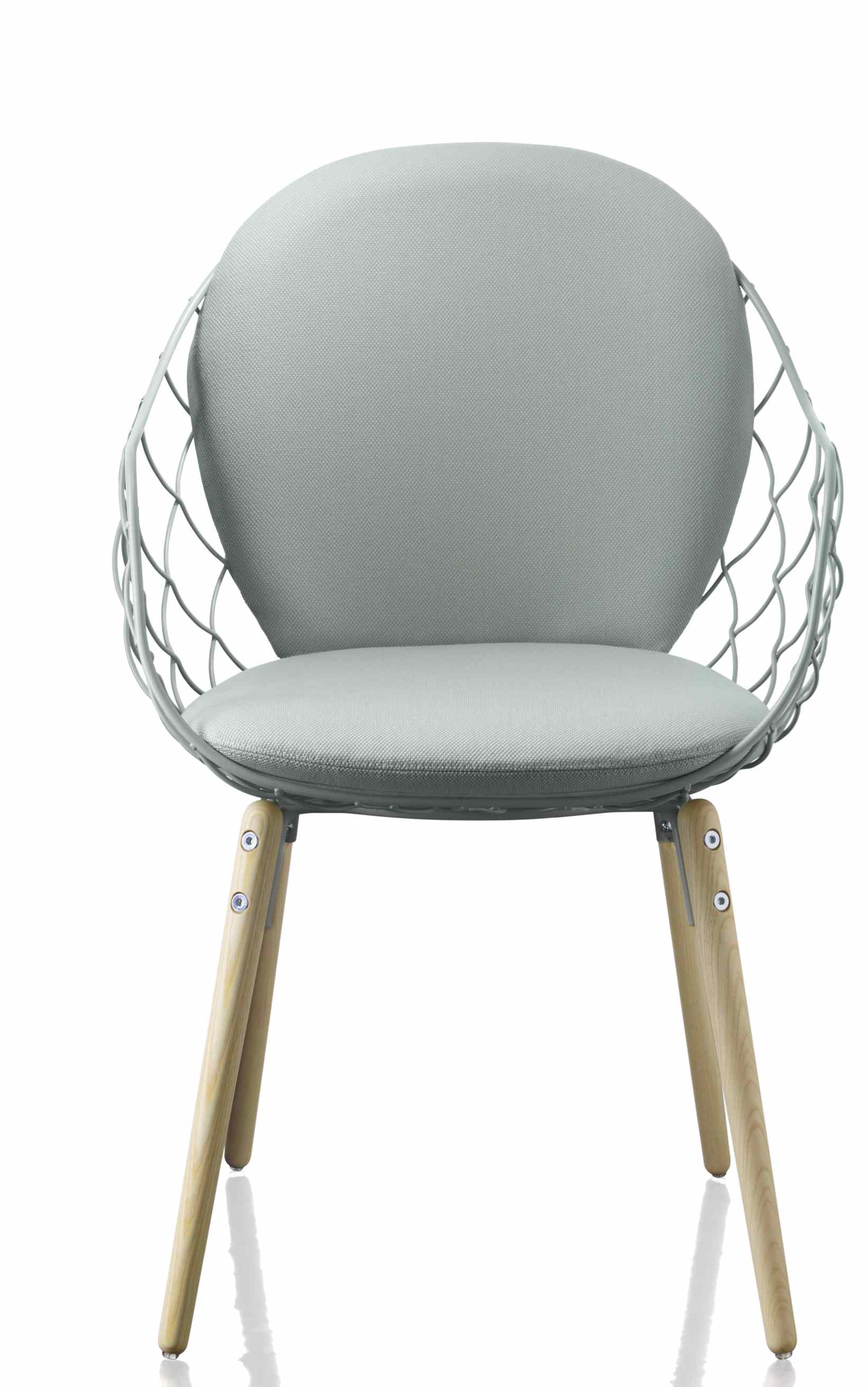 Grauer Piña Sessel von Magis mit Drahtgestell und Holzbeinen, moderner Designstuhl für Wohnzimmer.