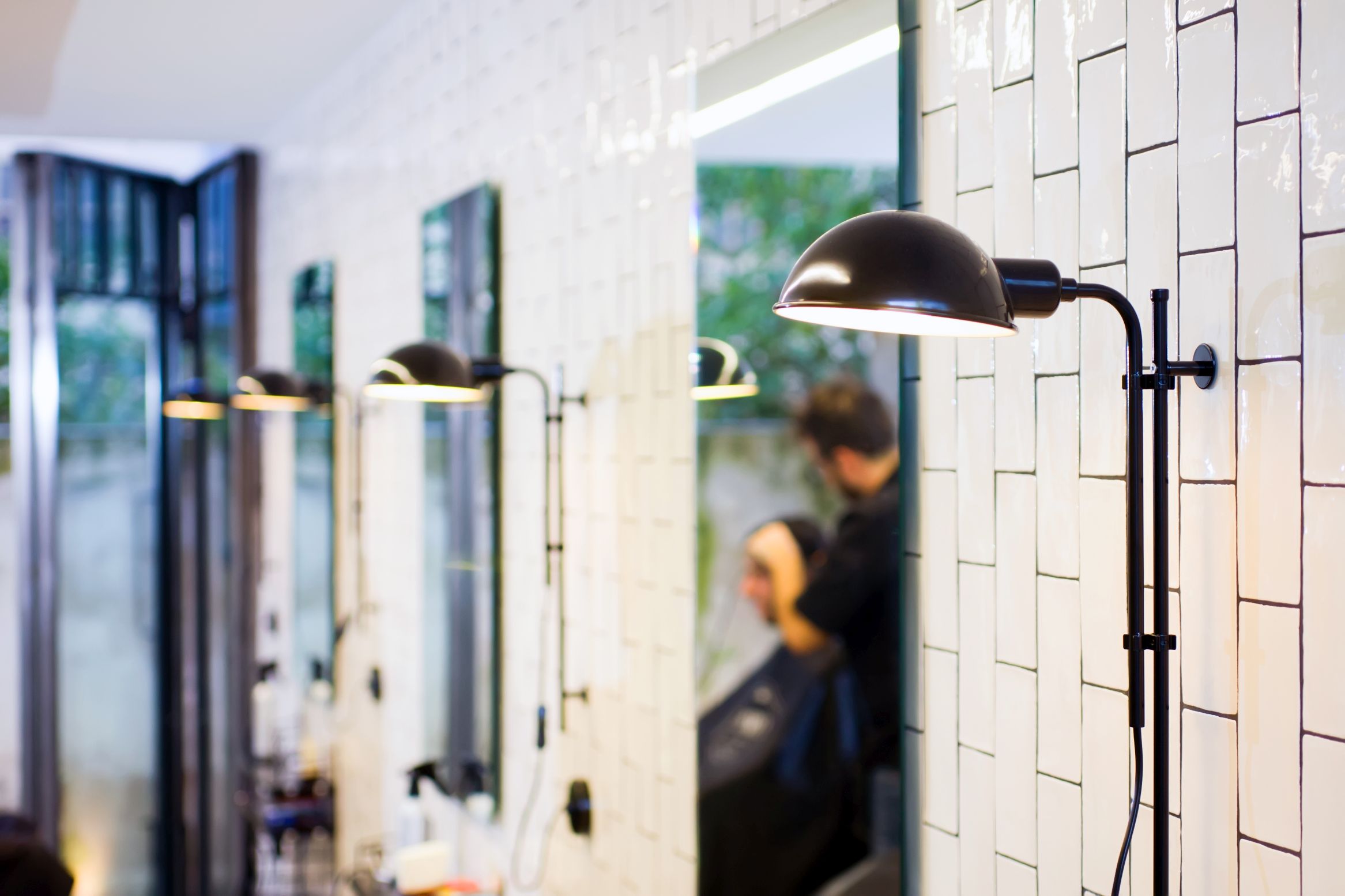 Funiculí A Wandleuchte von Marset in Perlweiß, moderne Wandlampe für Wohnraum und Gewerbe.