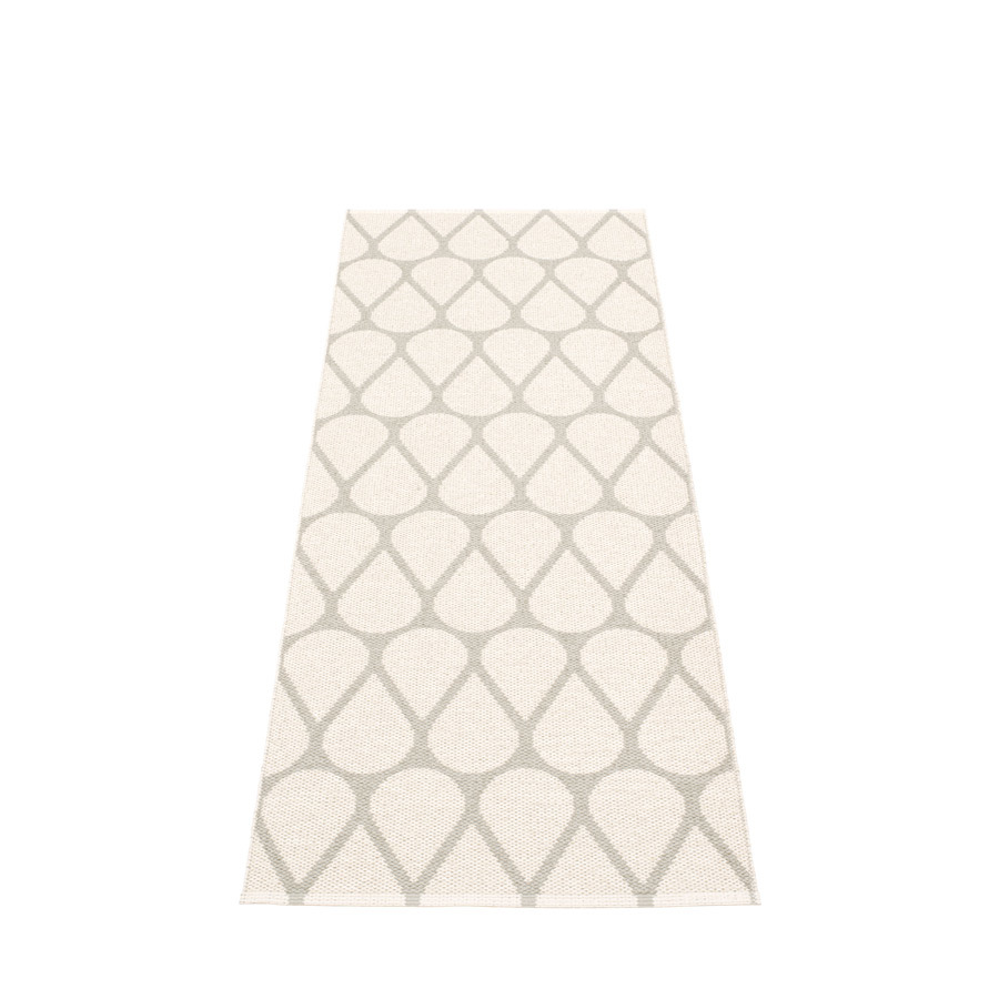 Otis Kunststoffteppich 70x200 cm von Pappelina, beige mit grauem Tropfenmuster, moderner Teppich für Innenräume.