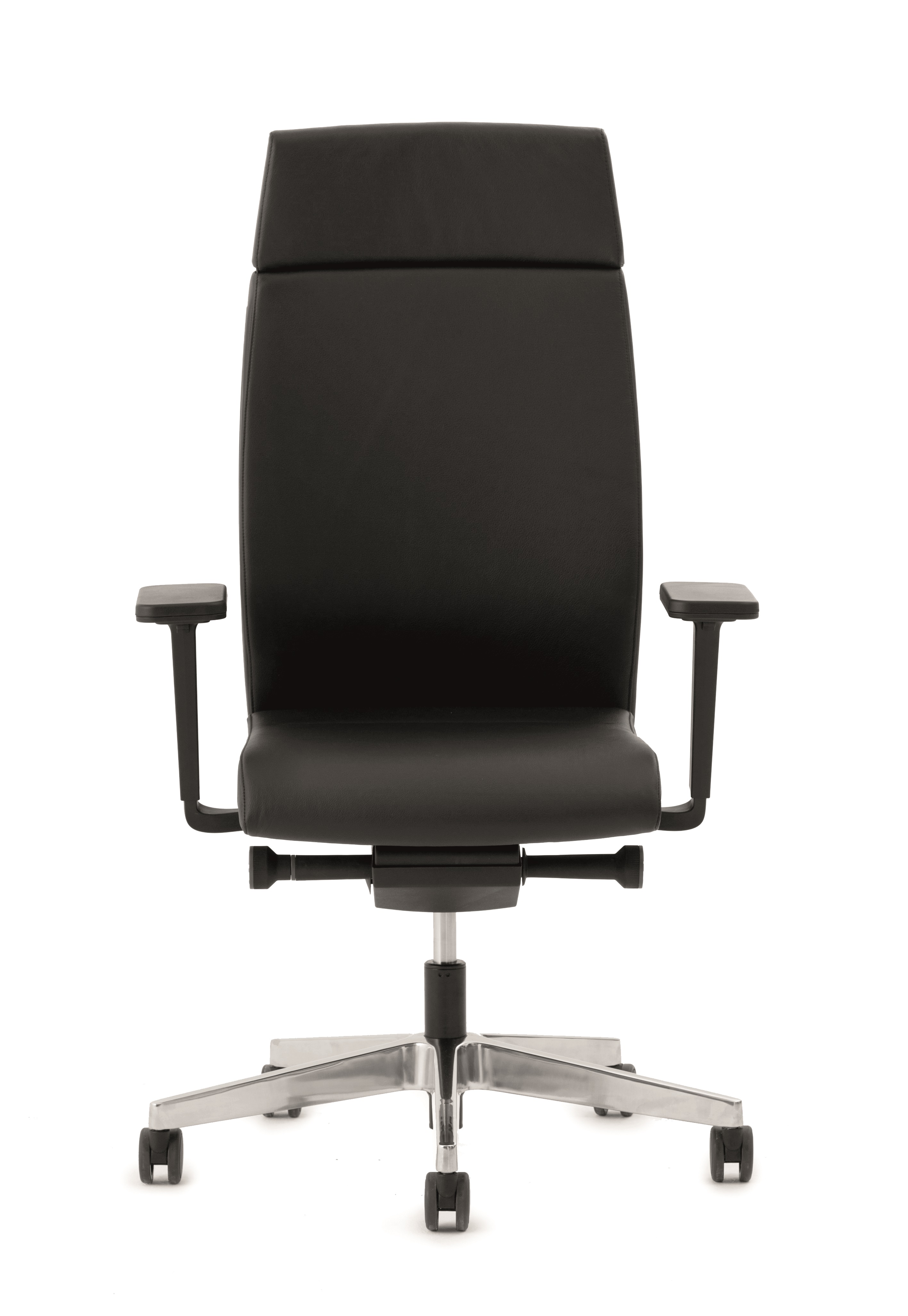 Schwarzer YOSTER Chefsessel von Interstuhl, ergonomischer Bürostuhl mit hoher Rückenlehne und silberfarbenem Fußkreuz.