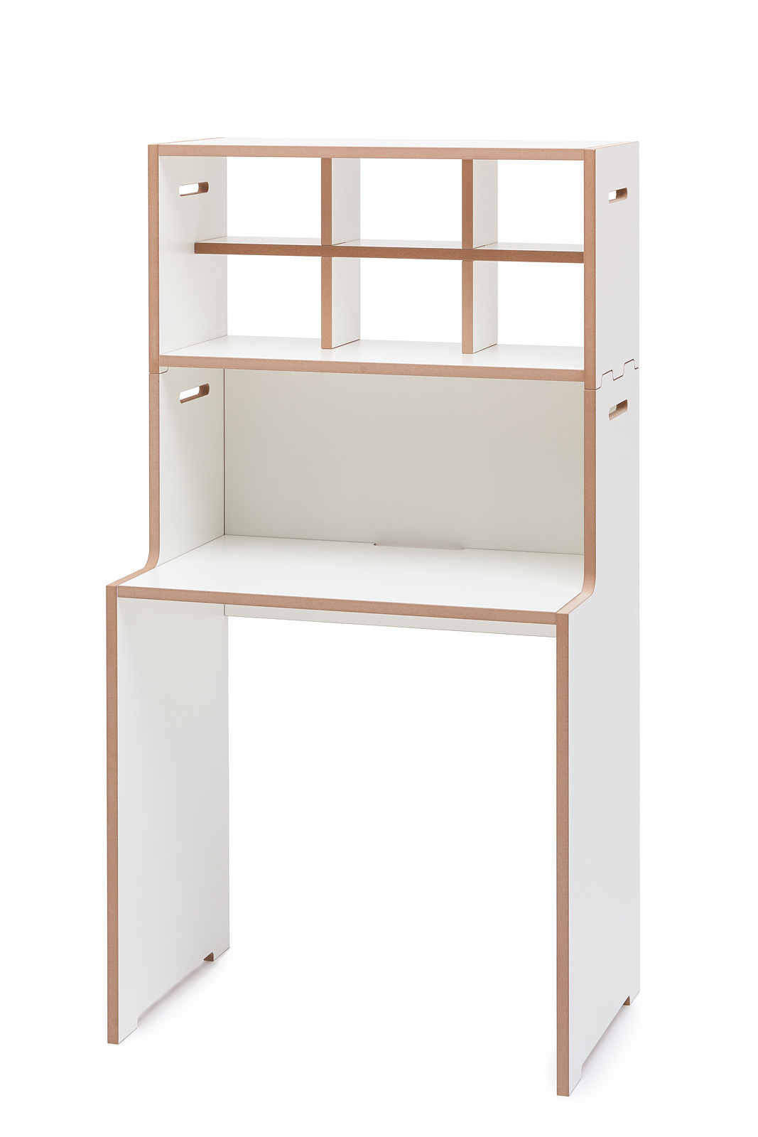 Weißer Tojo Schreibtisch mit Aufsatzregal aus Holz, modernes Design für Büro und Arbeitszimmer.