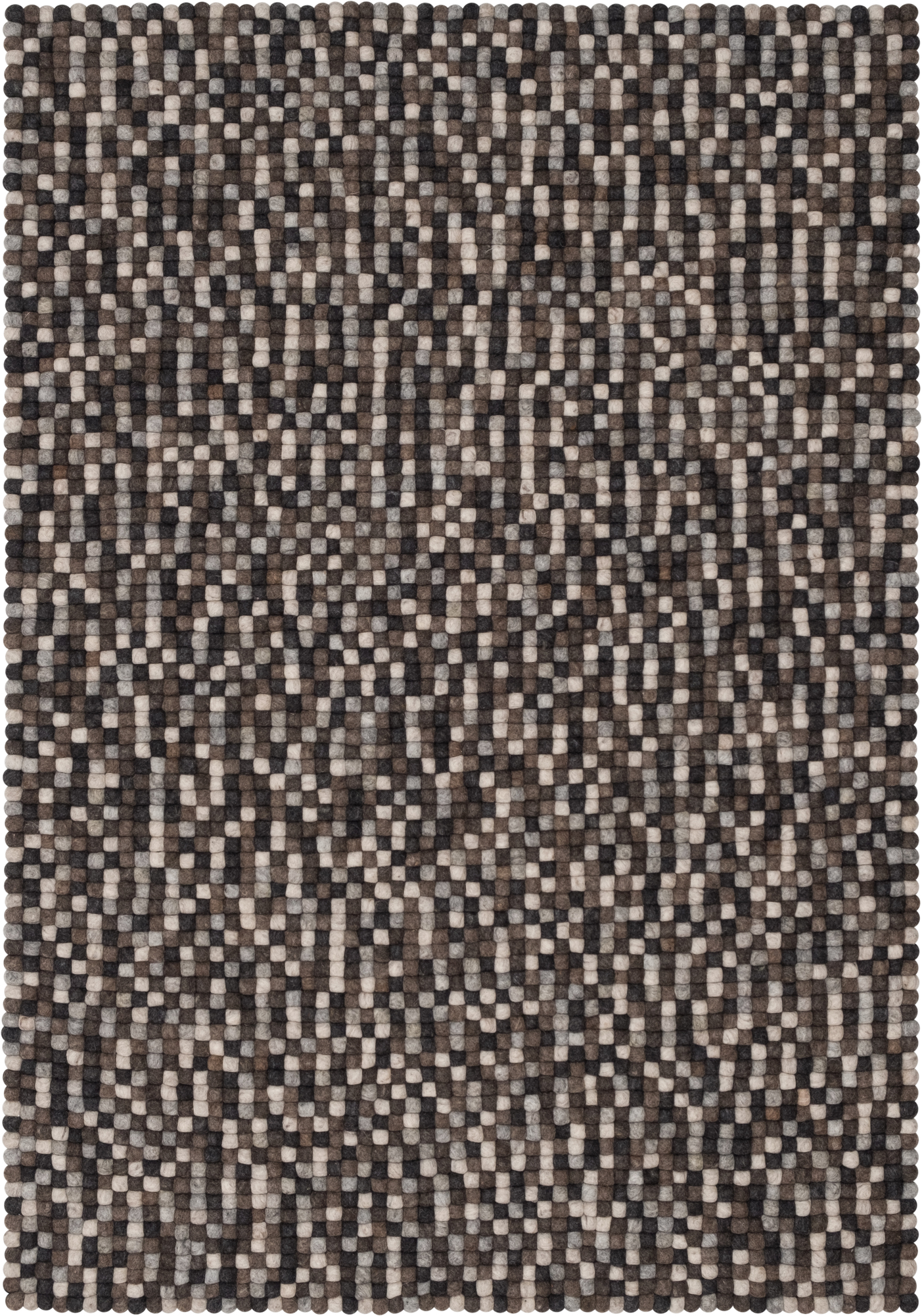 Detailansicht: Myfelt Nela Filzkugel Teppich 160x230 cm in Braun- und Grautönen. Handgefertigter Wollteppich.