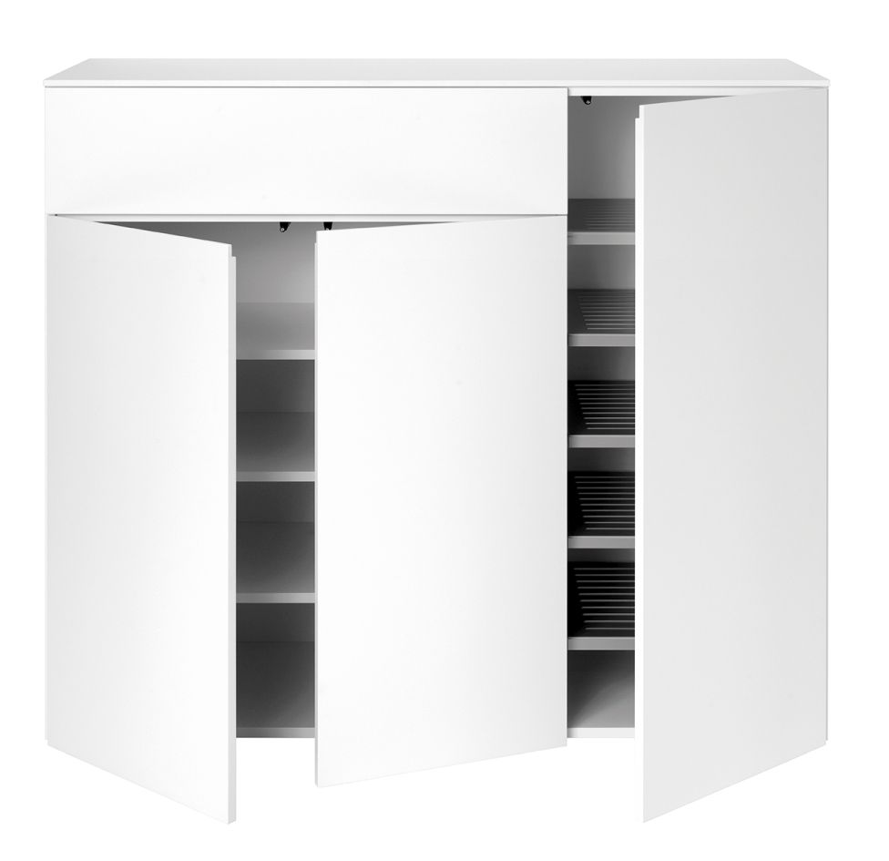 Weißes Urban Sideboard von Schönbuch mit drei Türen, einem Schubkasten und offenen Fächern.