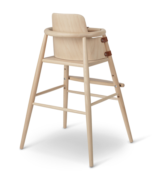 ND54 Hochstuhl von Carl Hansen & Søn mit Baby-Einsatz aus hellem Buchenholz.