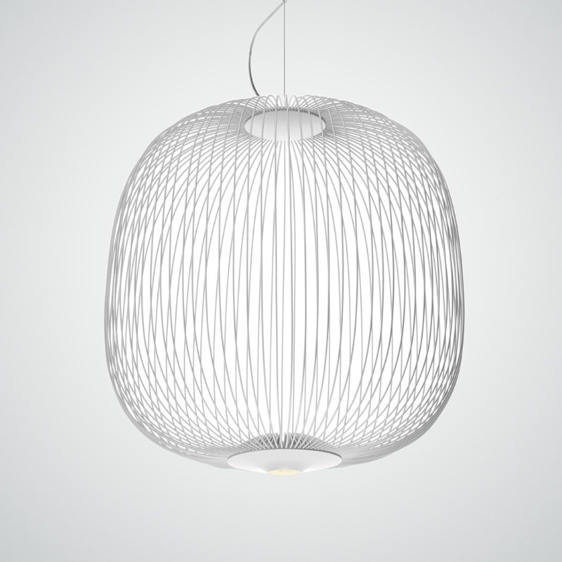 Weiße Spokes Pendelleuchte von Foscarini: Moderne Hängelampe mit filigranem Drahtgestell für Wohnzimmer und Esszimmer.