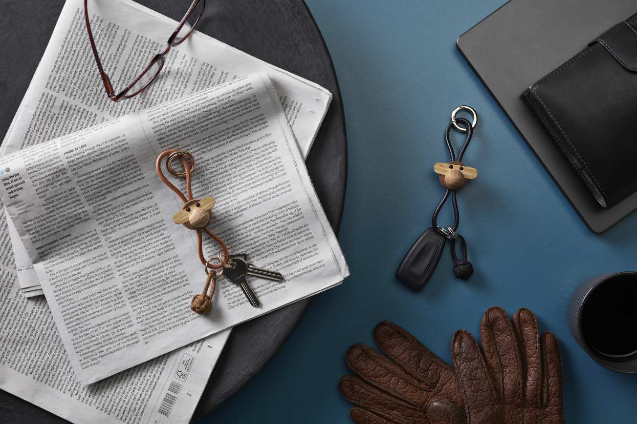 Affe Schlüsselanhänger goldfarbenes Metall mit Naturleder Kay Bojesen