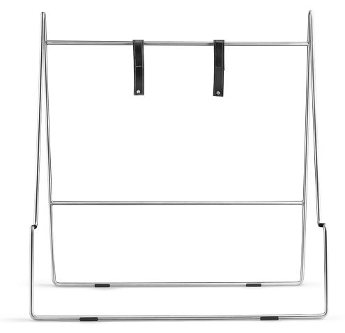 Carry TV-Ständer von Eva Solo: Minimalistischer TV-Ständer aus Stahl mit schwarzen Lederriemen zur Befestigung.