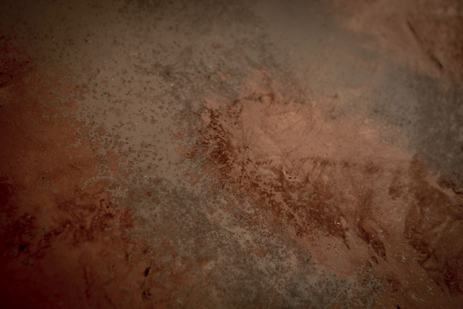 Detailaufnahme der bronze-farbenen Tischplatte des Ethnicraft Nesting Couchtisch 2er Sets.