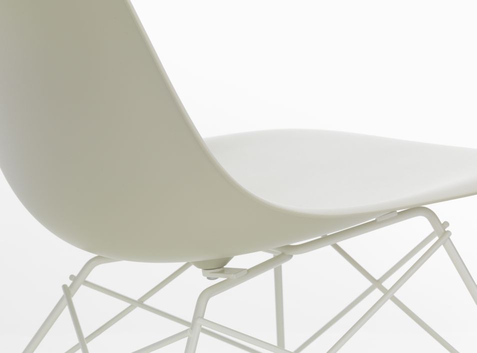 Eames Plastic Side Chair LSR Stuhl Vitra