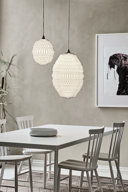 CALEO Le Klint Pendelleuchte über Esstisch, handgefaltete Papierlampe, dänisches Design, skandinavische Beleuchtung.