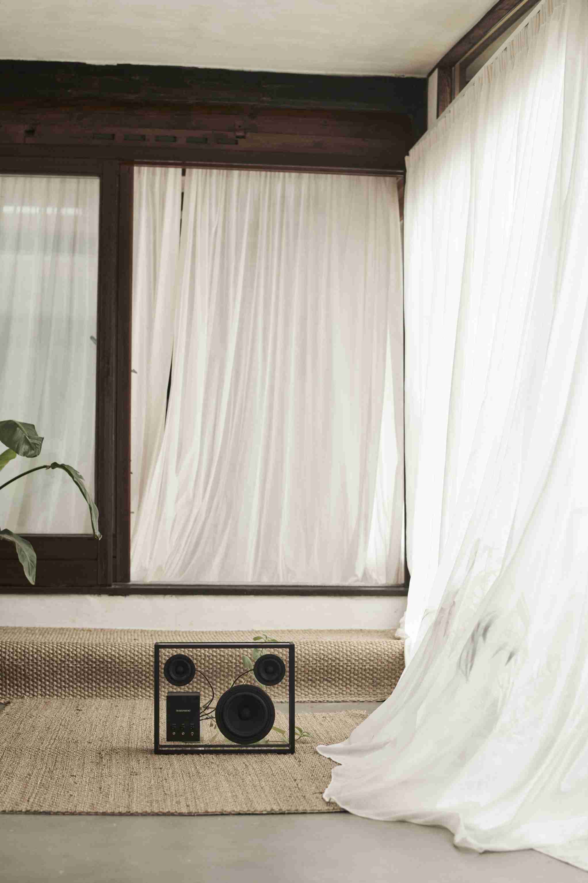 Transparenter Lautsprecher Transparent