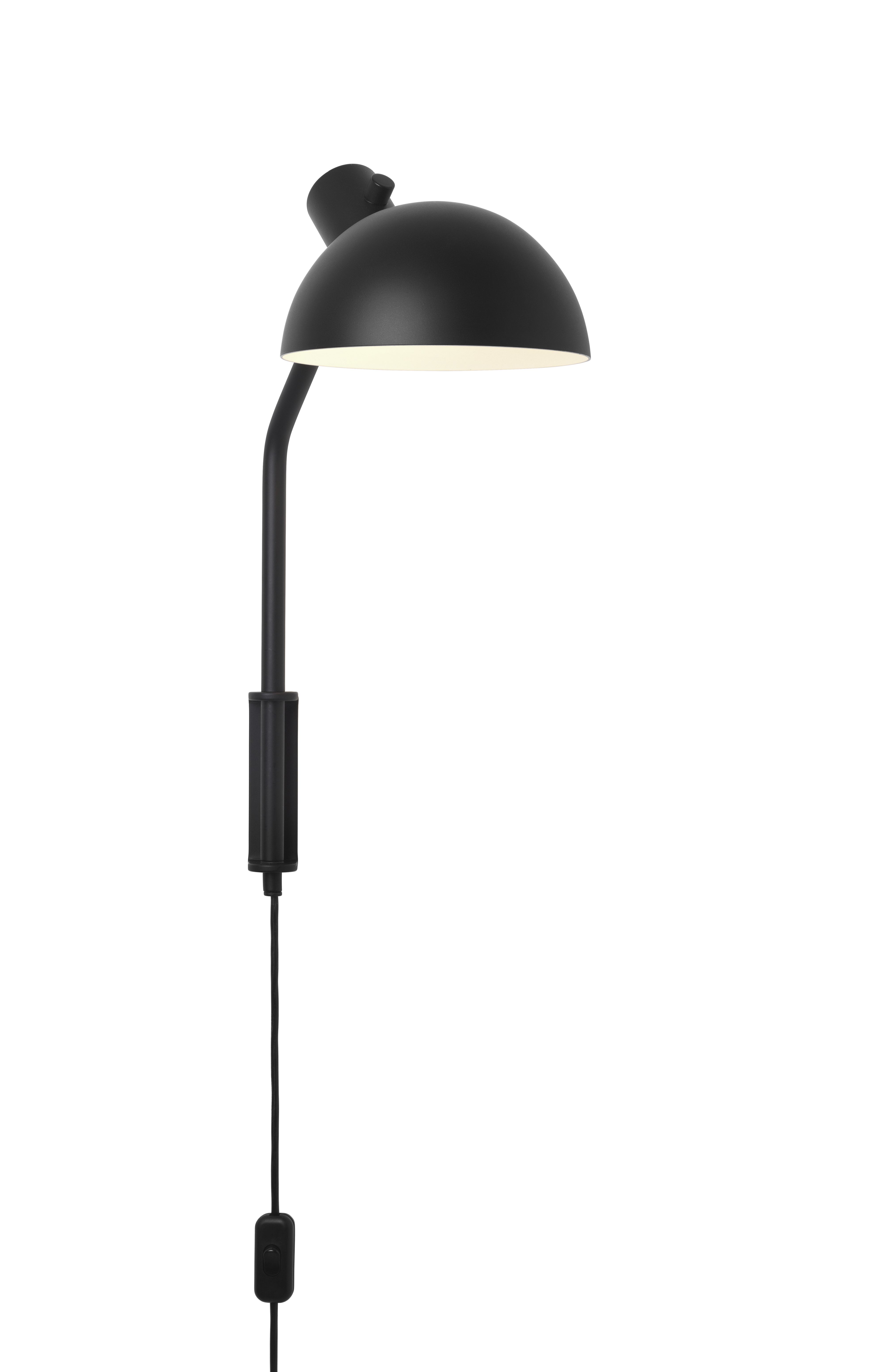 Schwarze MO300 Wandleuchte von Carl Hansen & Søn mit gebogenem Arm und Textilkabel.