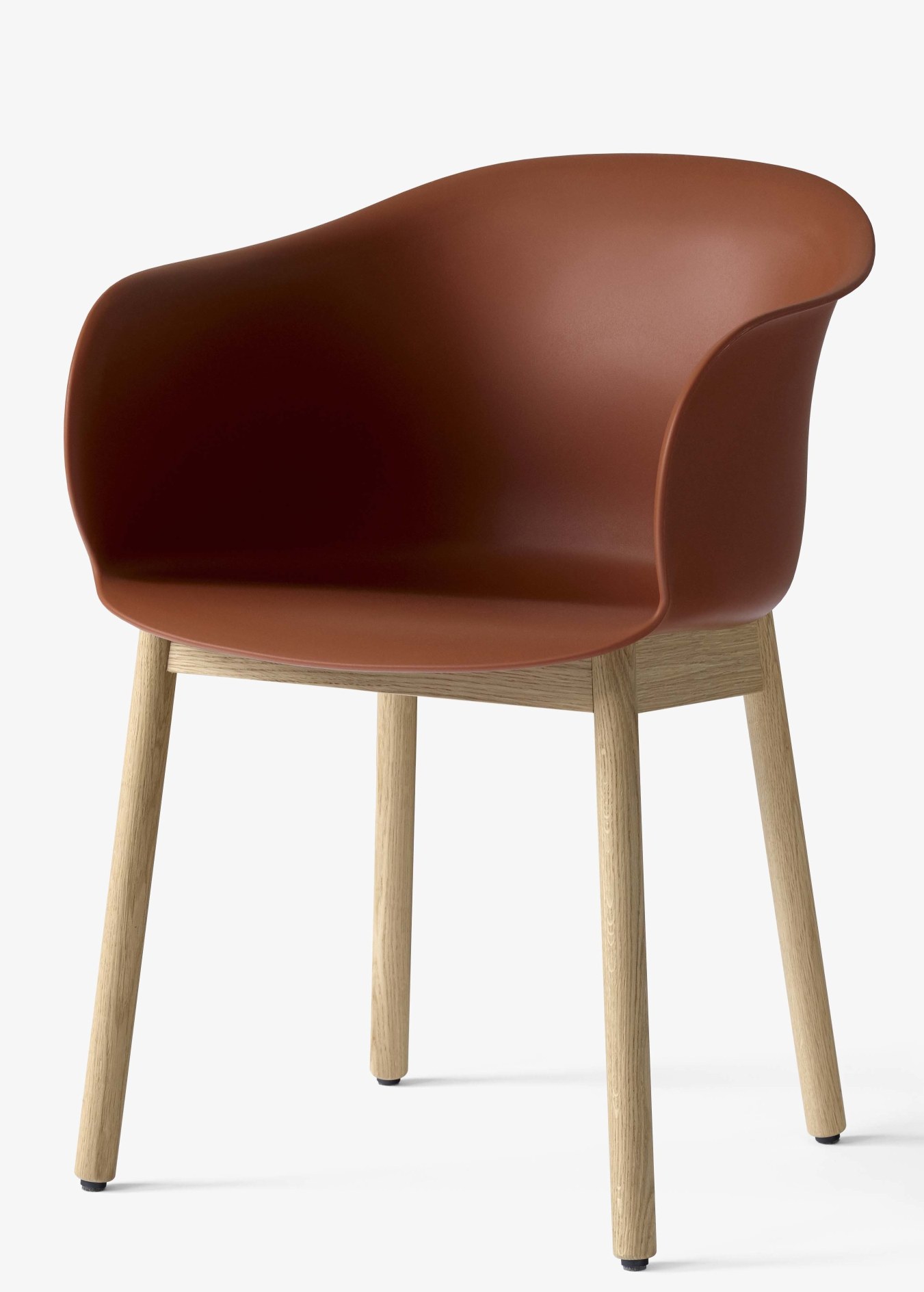 Elefy Lounge Chair von AndTradition mit Holzgestell, braune Sitzschale, moderner Sessel für Wohnzimmer.