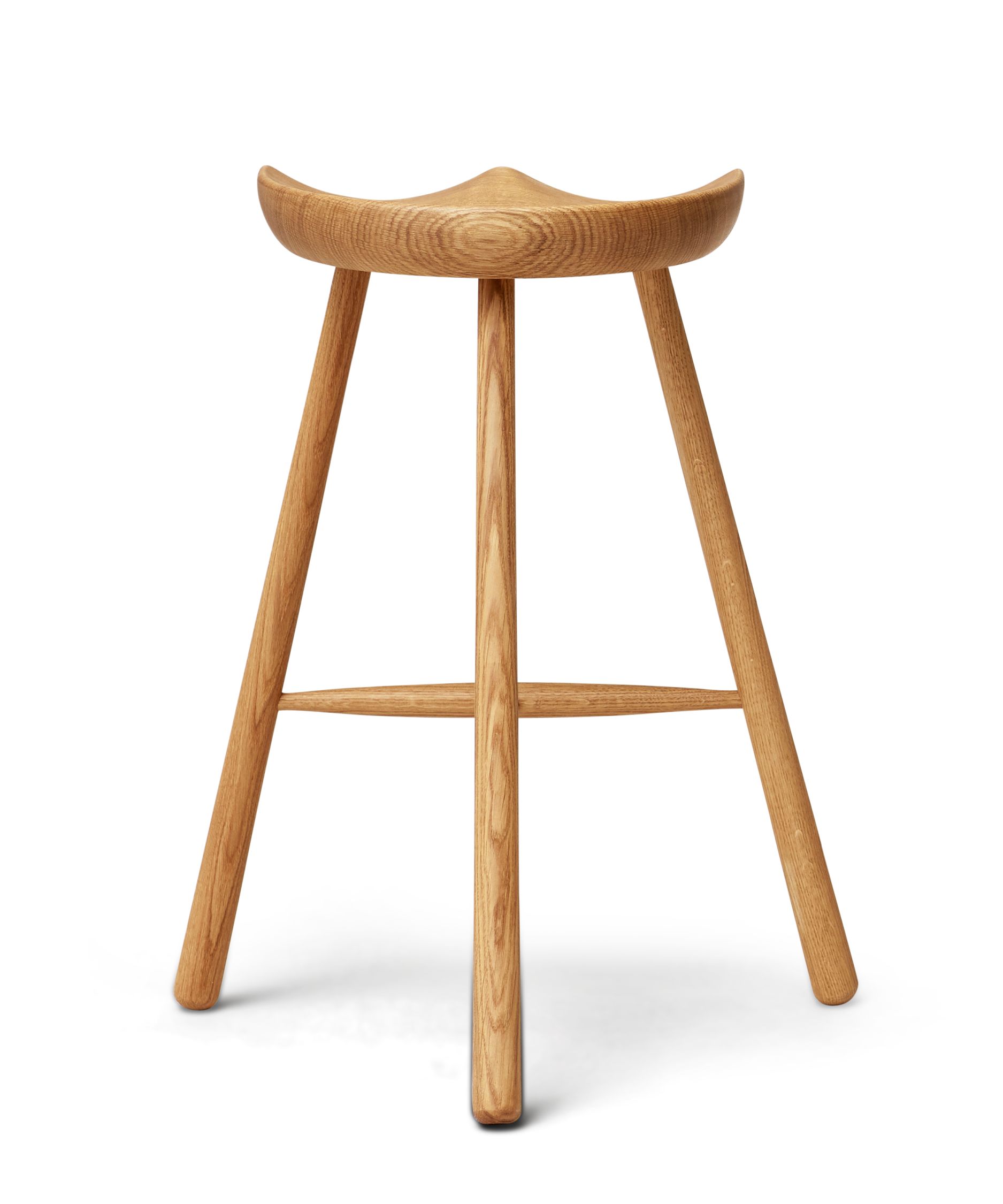 Shoemaker Chair aus Eiche geölt von Form & Refine: Hocker mit drei Beinen.