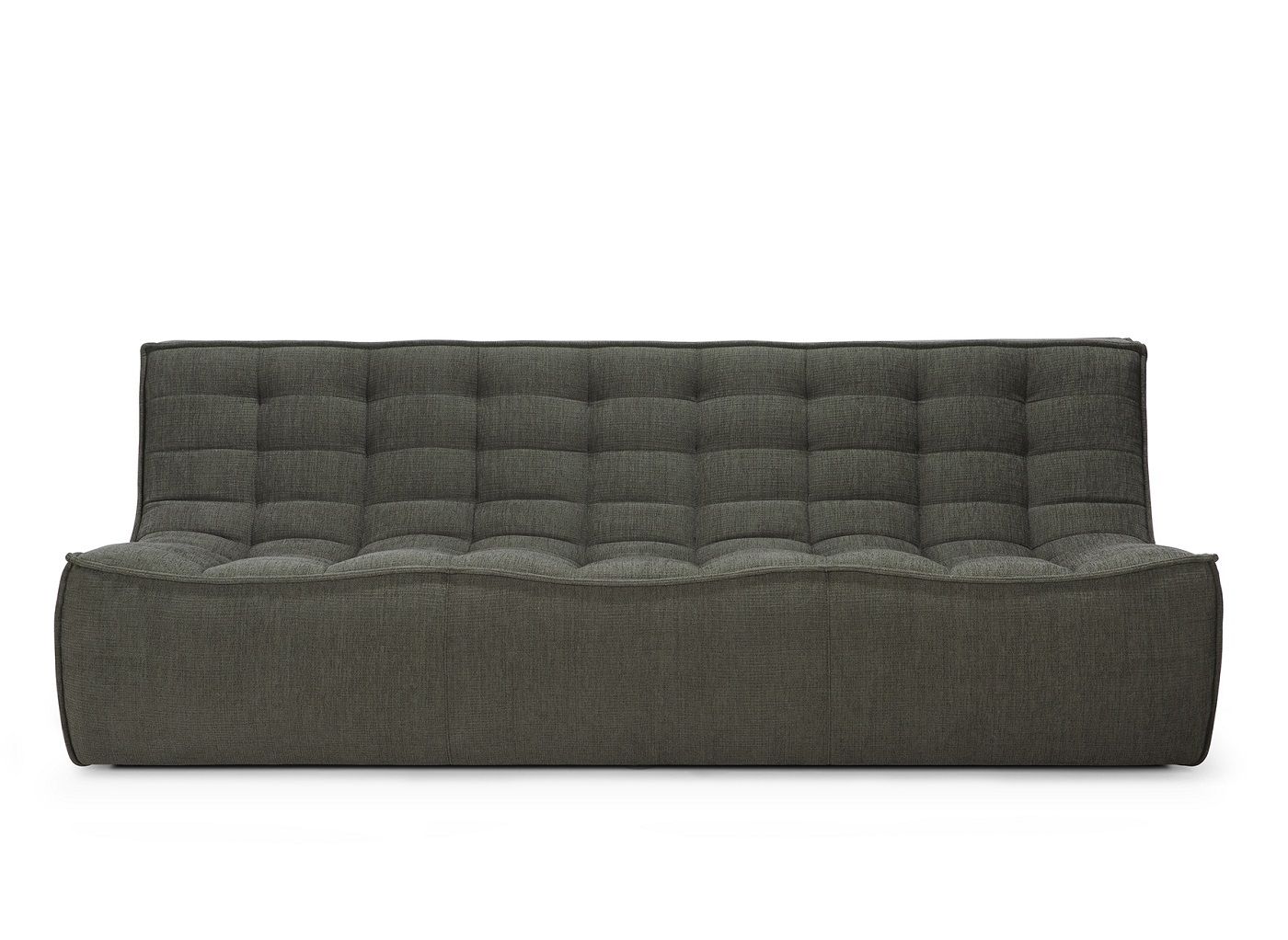 N701 Sofa, 3-Sitzer, Ethnicraft im Moosgrün. Modernes Sofa mit Stoffbezug und bequemer Polsterung.