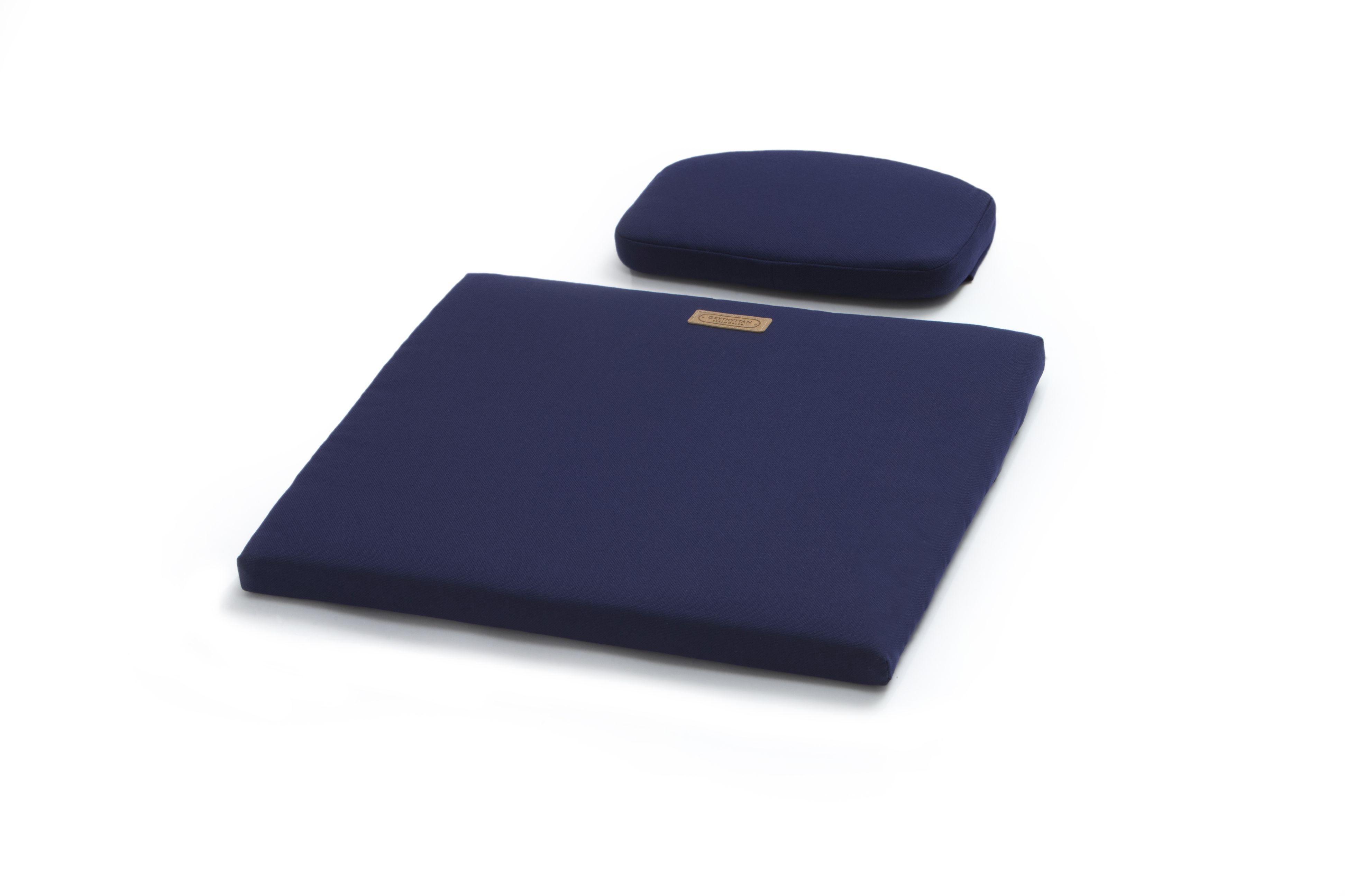 Blaues Kissenset für Grythyttan Stalmöbler Liegestuhl A3, bestehend aus Sitzkissen und Kopfkissen.