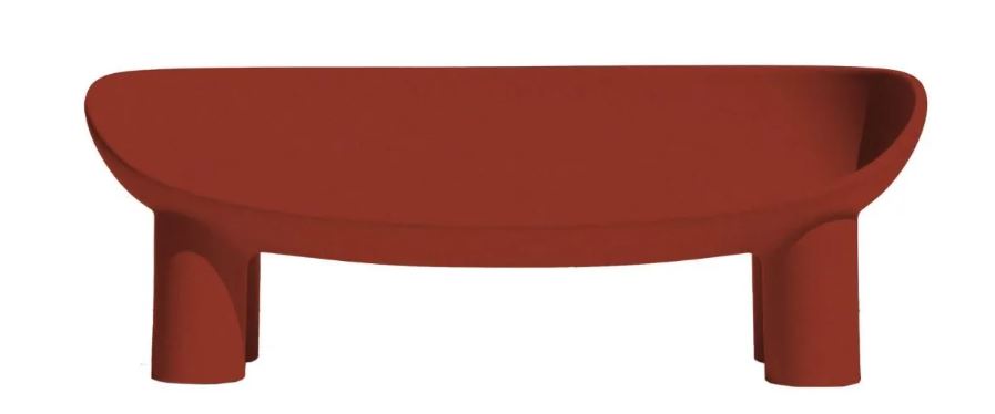 Rote Roly Poly Bank von Driade, moderne Gartenbank für den Außenbereich mit vier Beinen.