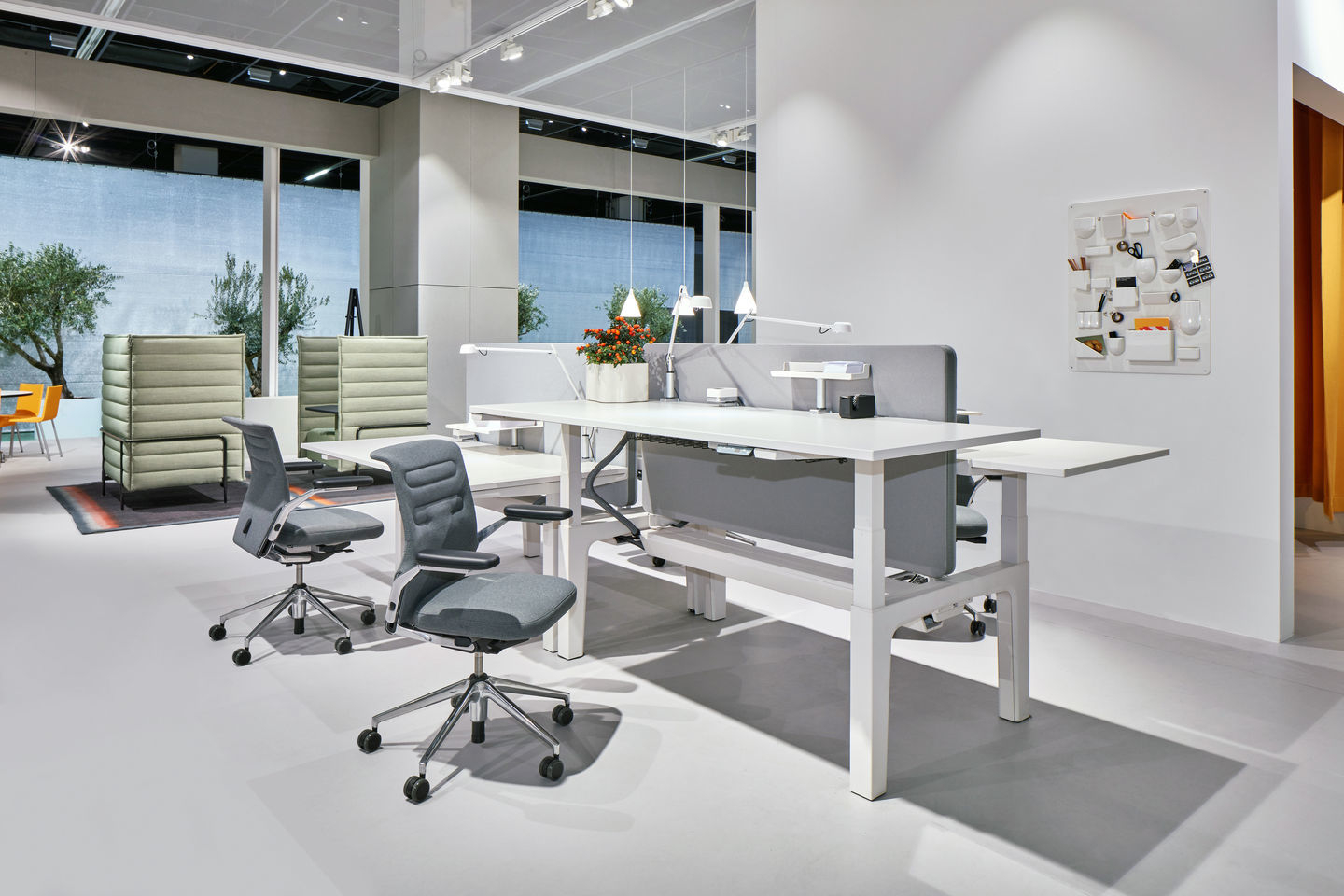 AC5 Work Bürodrehstuhl mit verstellbare Lumbalstütze Vitra