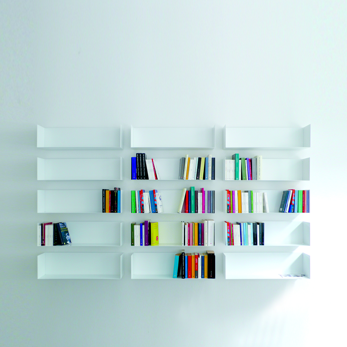 Taschenbuchregal a Linea1 by Müller Möbelwerkstätten