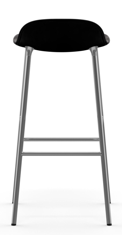 Ansicht von vorne: Form Barstool Barhocker von Normann Copenhagen mit schwarzer Polsterung und Stahlgestell.