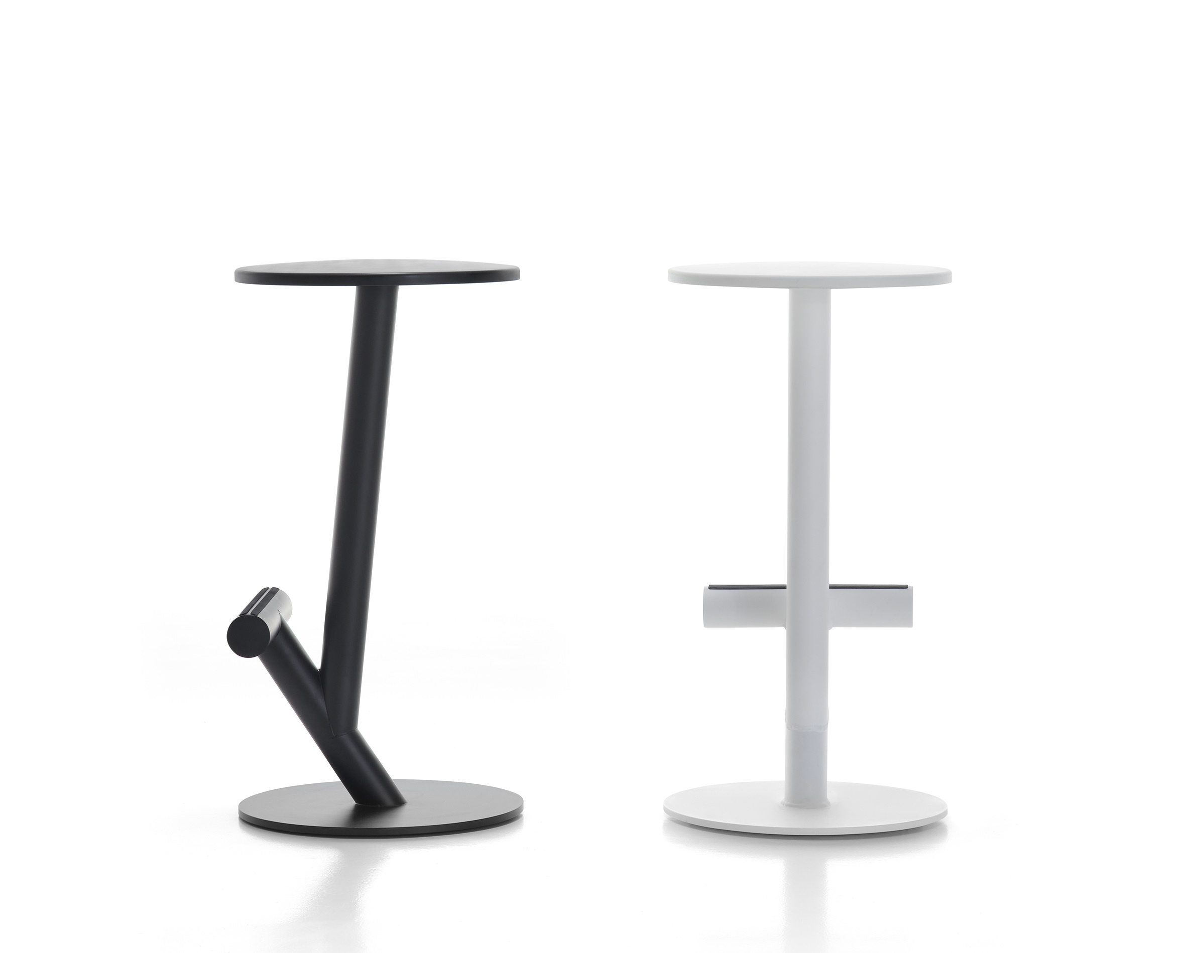 Twig Barhocker von MDF Italia in Schwarz und Weiß, moderne Barstühle für Küche und Bar.